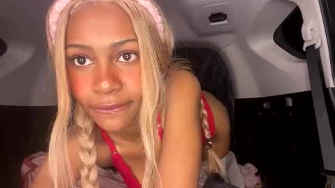 bella19sua online show from November 8, 7:00 am