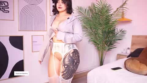    online show from March 27, 11:44 am