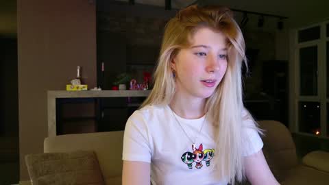 Bella online show from March 7, 8:33 pm