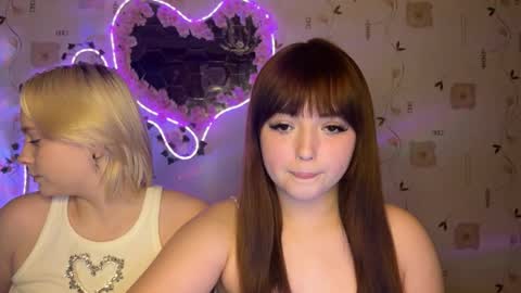 bella_and_alice online show from October 15, 3:02 pm