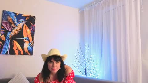 Bella online show from May 29, 8:29 pm