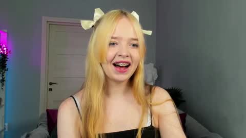 bella online show from February 13, 3:03 pm