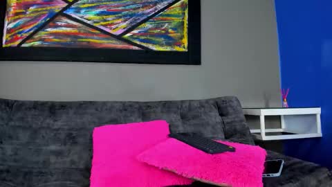 Bella  online show from October 4, 12:25 pm