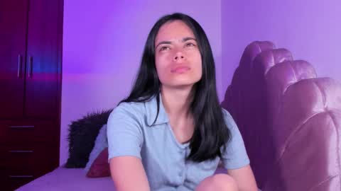 Valeria Model Independent online show from October 17, 5:00 am