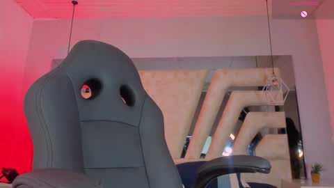 Snapshot of bellaboobs_ chatting on September 13, 8:11 pm bellaboobs_ online show from September 13, 8:11 pm