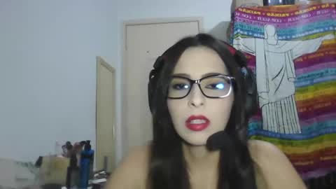 Bella Garcia online show from May 17, 10:52 pm