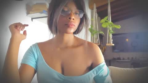 Bellah online show from March 29, 11:17 pm