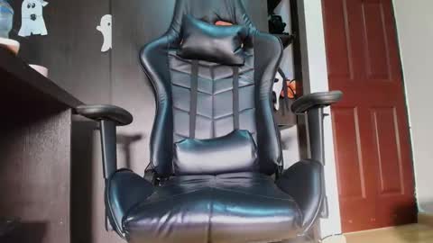 Camille  online show from October 25, 10:10 pm