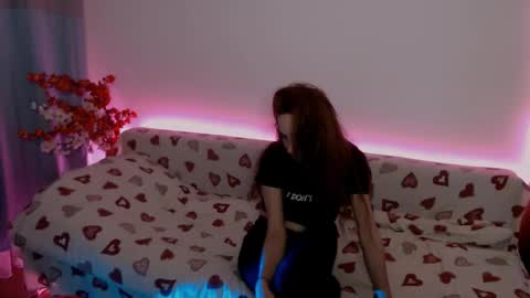 bellaqueen0701 online show from February 13, 5:38 pm