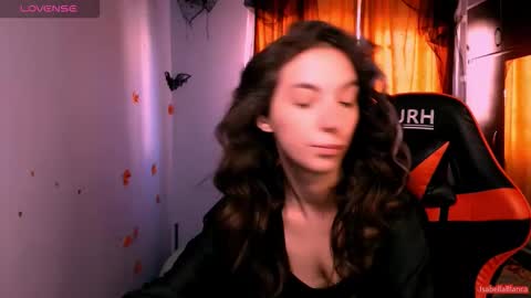 bellaqueen0701 online show from November 3, 10:49 am