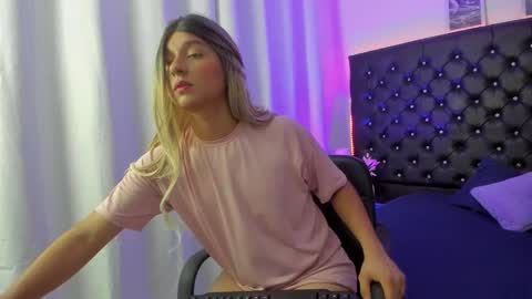 bellaroge online show from March 21, 6:08 am