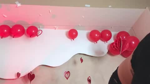 bellarooux online show from February 16, 1:31 pm