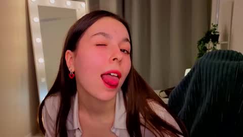 Bella online show from March 10, 5:45 am