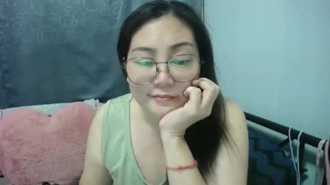Bella online show from May 15, 1:25 am
