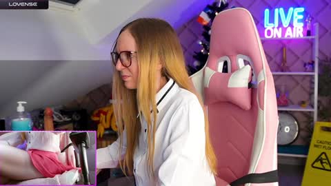 Alice online show from December 2, 10:35 am