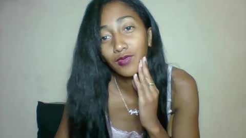 belle_annah online show from April 25, 1:41 pm