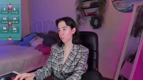 Bella online show from December 16, 3:32 pm