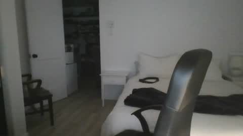 bellequeue19758 online show from August 1, 1:29 am