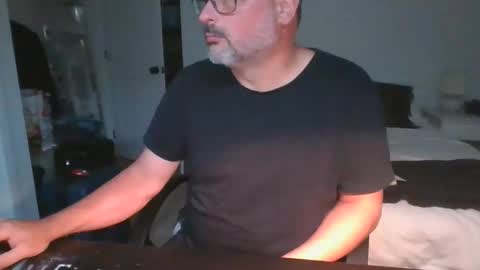 bellequeue19758 online show from April 5, 11:40 am