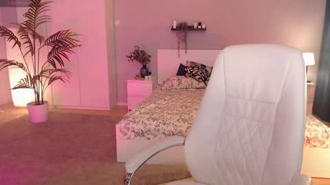 Bella online show from September 15, 1:07 am