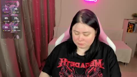 LinaBoo online show from April 10, 9:03 am