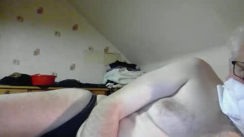 jaimetout online show from April 18, 10:10 pm