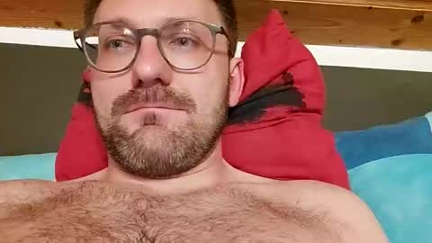 ben00189 online show from September 17, 6:22 pm