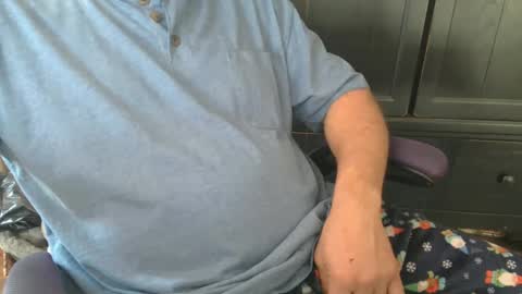 Snapshot of bendrinkin chatting on December 25, 4:54 pm bendrinkin online show from December 25, 4:54 pm