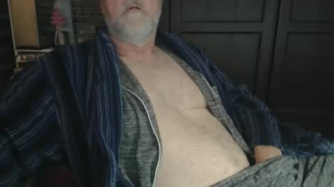 Snapshot of bendrinkin chatting on January 25, 10:29 am bendrinkin online show from January 25, 10:29 am