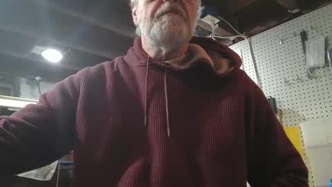 Snapshot of bendrinkin chatting on February 14, 11:09 pm bendrinkin online show from February 14, 11:09 pm