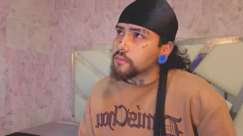 Benny and Mark online show from March 22, 4:16 am