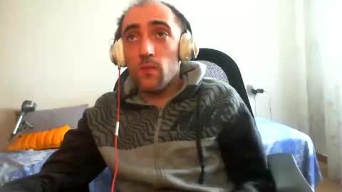 bentish online show from December 21, 10:10 am