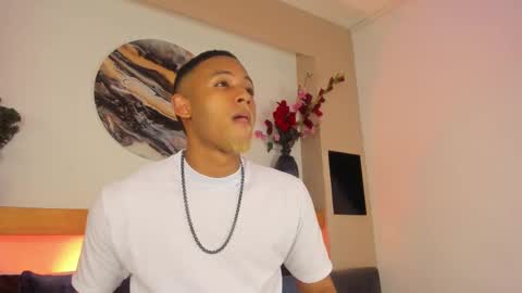 bento_fox online show from February 11, 3:43 am