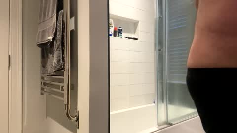 benz10001 online show from March 13, 11:35 am