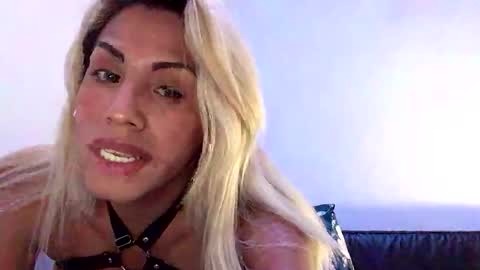 berechucky online show from September 26, 9:34 pm