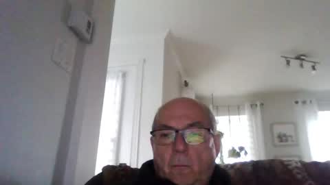 bernard1102 online show from October 31, 6:41 pm