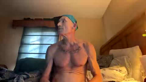 Snapshot of bestbwc4u chatting on October 8, 1:17 pm bestbwc4u online show from October 8, 1:17 pm