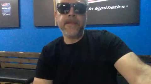 Virtual Gentleman online show from December 3, 9:15 pm