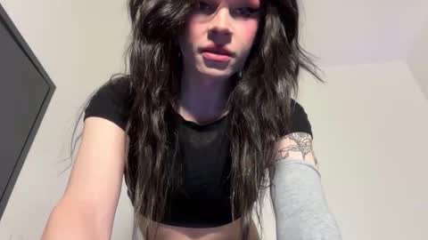 Tina online show from November 22, 5:22 pm