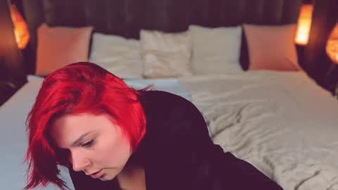 betttydark online show from October 26, 9:58 pm