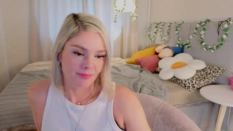 Betty online show from May 31, 1:15 am