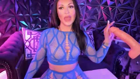 NatashaxoBangs online show from March 27, 12:38 am