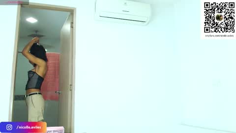 Nicolle Aviles online show from November 7, 10:45 pm