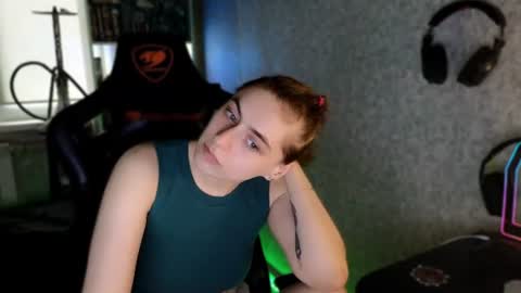 beverly_yay online show from June 24, 6:04 pm