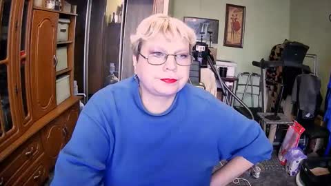 BeverlyQCynia online show from November 17, 12:08 pm