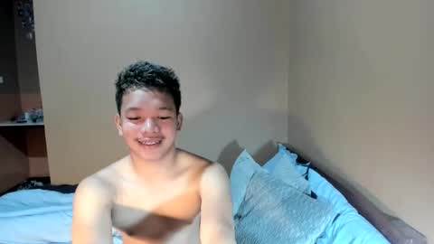 Adrian online show from May 27, 2:08 am