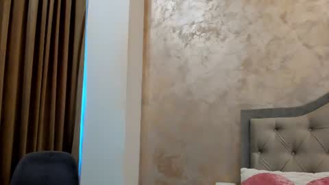 Bianca Vale online show from June 25, 5:23 am