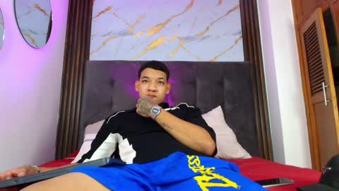 Bick Khonn online show from May 15, 10:50 pm