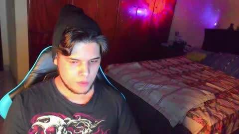 Snapshot of big_cockjughead chatting on October 22, 10:44 pm Logan Sprouse online show from October 22, 10:44 pm