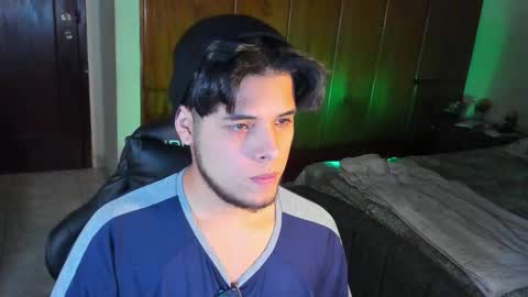 Logan Sprouse online show from December 15, 10:17 pm